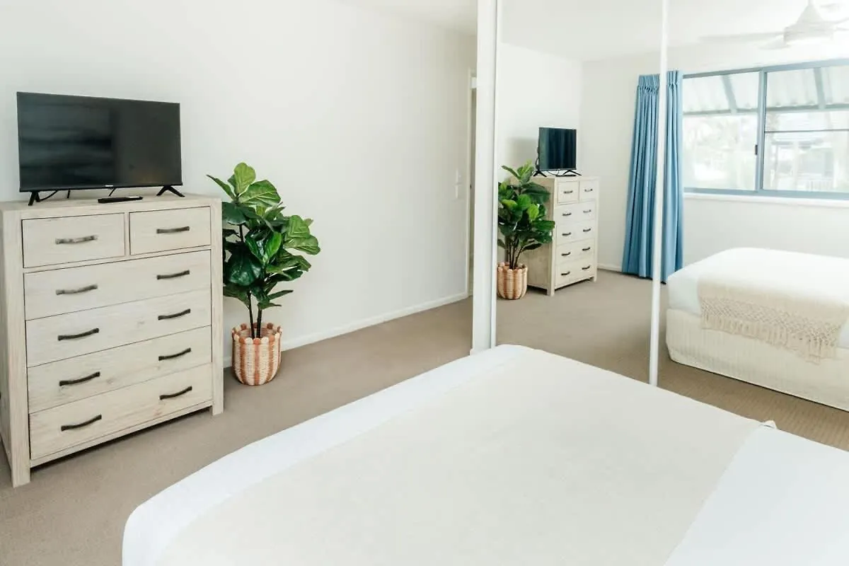 Apartment Marcoola Sands 6 - Pool To Beach